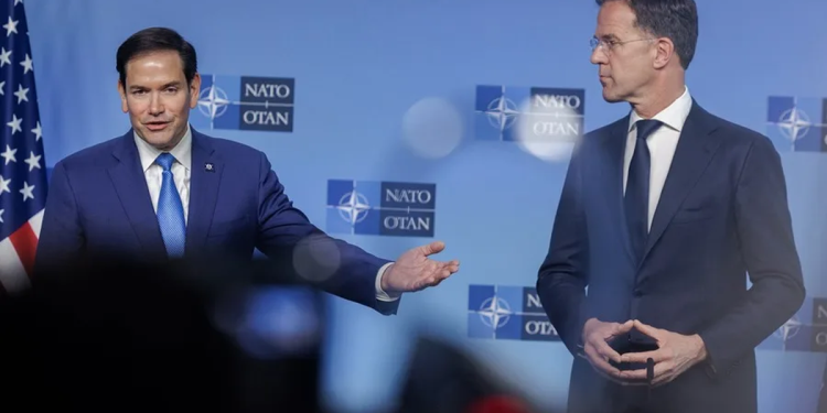 EEUU no se irá de la OTAN, pero pide que los miembros inviertan más en defensa