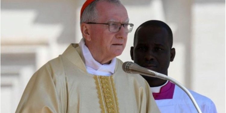 El cardenal Pietro Parolin celebró la primera misa dominical tras la muerte del papa Francisco: “Debemos tomar su legado”