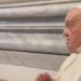 El papa Francisco reapareció en silla de ruedas en la Basílica de San Pedro