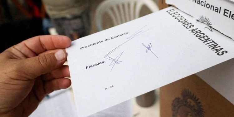 Elecciones legislativas: la CNE dispuso los lineamientos para los partidos tras la suspensión de las PASO