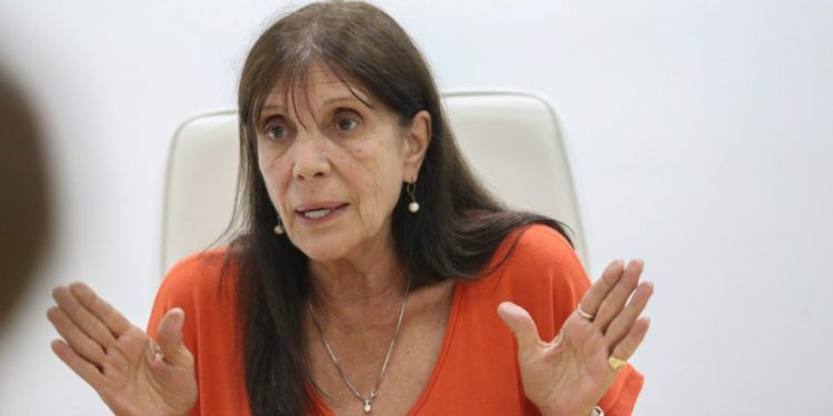 En plena disputa con Cristina y La Cámpora, Kicillof busca el último intento de suspender las PASO por ley y evitar hacerlo por decreto