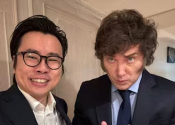Escándalo $LIBRA: un empresario se reunió con Javier Milei en 2024 pero no figura en Migraciones
