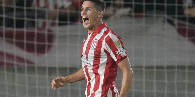 Estudiantes le ganó al campeón defensor para acomodarse en la Copa Libertadores