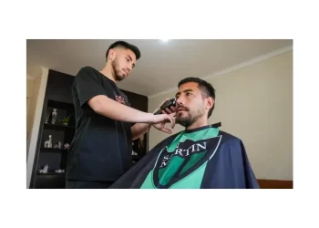 Hizo las inferiores, no llegó a ser futbolista de primera, pero vive cerca del fútbol gracias a su sorprendente profesión: a qué se dedica Francisco Miranda