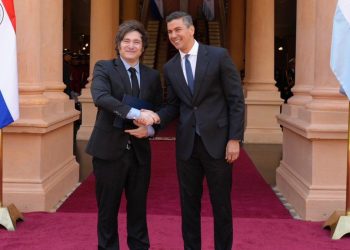 Javier Milei en Paraguay: “El presidente Peña y yo sabemos que el camino hacia la prosperidad es el de la desregulación y el superávit”