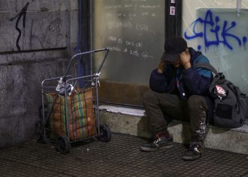 La movilidad social, ¿inalcanzable?: el 40% de los jóvenes de barrios populares no cree tener futuro