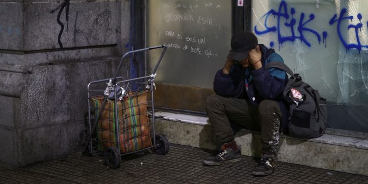 La movilidad social, ¿inalcanzable?: el 40% de los jóvenes de barrios populares no cree tener futuro