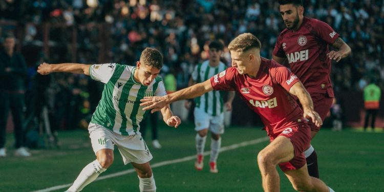 Lanús se durmió y Banfield rescató un punto en un clásico del sur poco vistoso