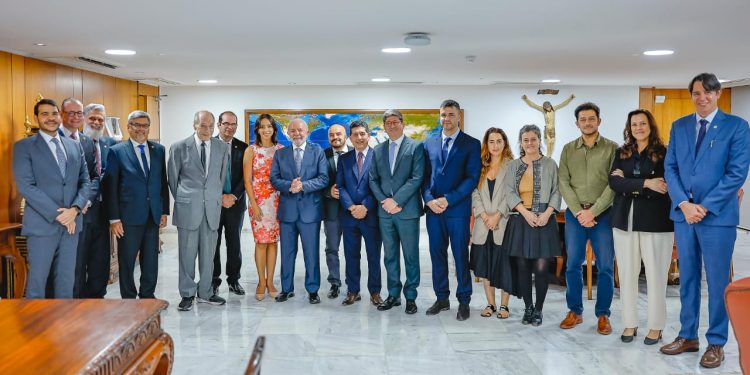 Lula da Silva recibió en el Planalto a jueces argentinos y juntos destacaron el legado de Francisco