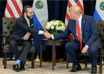 Reves para Donald Trump: la Corte Suprema prohíbe temporalmente deportar venezolanos a El Salvador