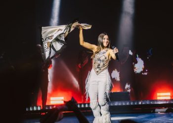 Soledad deslumbró a puro folklore el Gran Rex en su primera noche sold out