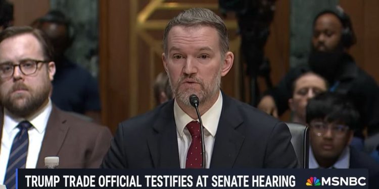 Un funcionario de EEUU aseguró que Argentina está entre los países que negocian bajas de aranceles