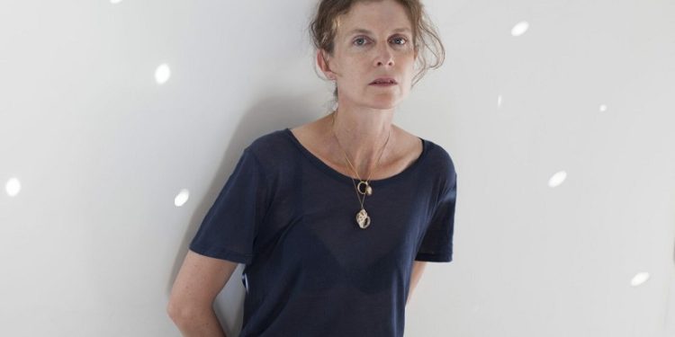 Una mirada desde el exterior posada sobre un accidente de la democracia argentina: “Milei es grotesco y aterrador”