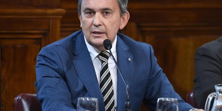 Dólares bajo el colchón: “vamos hacia un régimen simplificado”