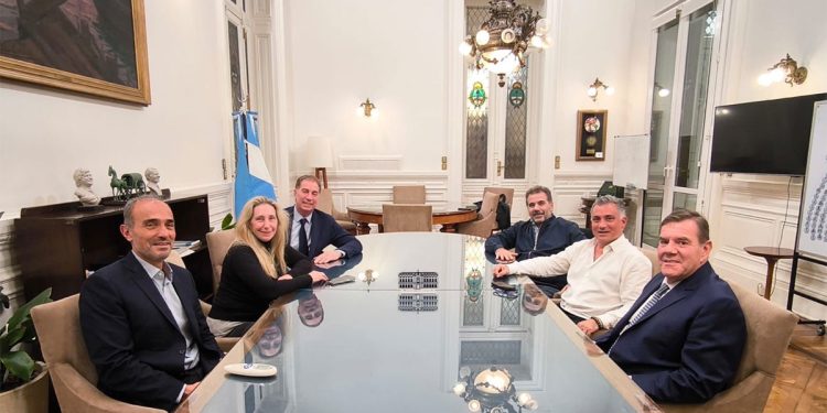 Acuerdo LLA-PRO: Ritondo y Santilli visitaron a Karina en Casa Rosada para seguir negociando las listas en Provincia