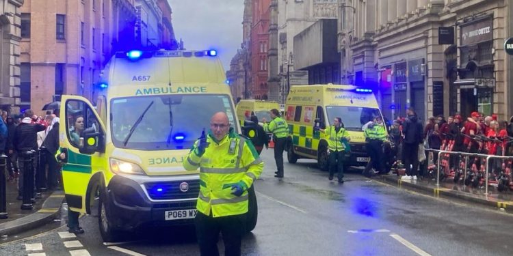 Atropello masivo en Liverpool: un hombre embistió a miles de fanáticos mientras festejaban el título de liga