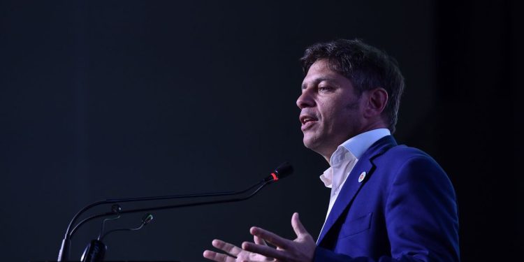 Axel Kicillof dijo que el Gobierno busca los “dólares del colchón” para conseguir reservas