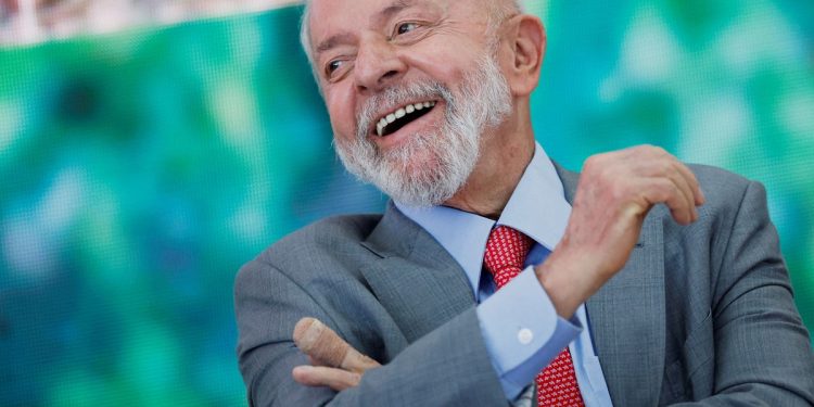Brasil: Lula da Silva creó una tarifa social energética que beneficiará a 60 millones de personas