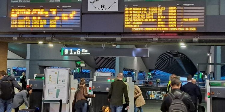 Caos en España: más de 10.000 pasajeros de tren afectados por robo de cables