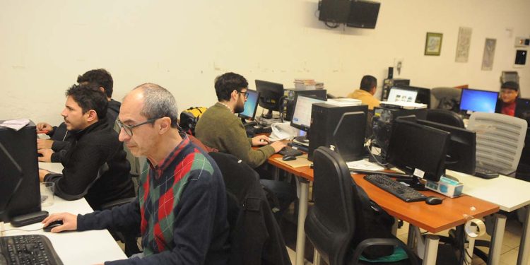 Día Mundial de los Medios de Comunicación, para «reflexionar sobre el rol y la ética del periodismo»