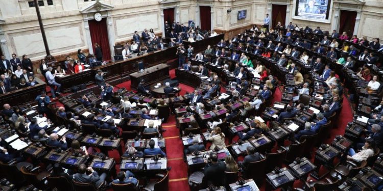 Diputados: piden sesión especial para tratar moratoria jubilatoria, bono y emergencia por inundaciones