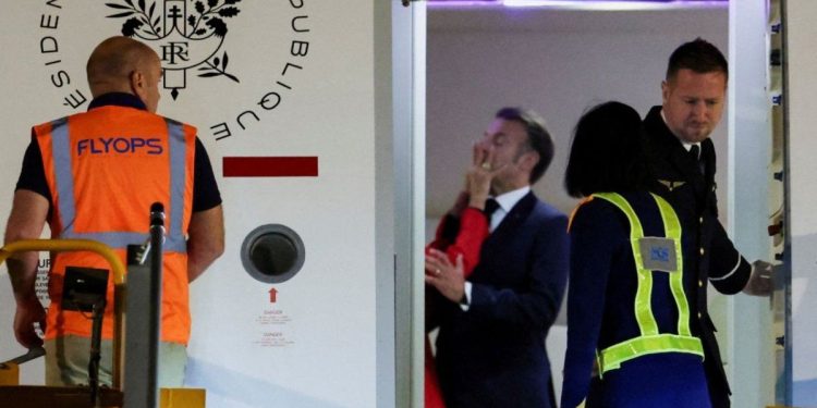 Donald Trump aconsejó a Emmanuel Macron tras su incidente viral: “Asegúrate de que la puerta esté cerrada”