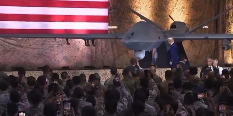 Donald Trump fue ovacionado por soldados estadounidenses en Qatar