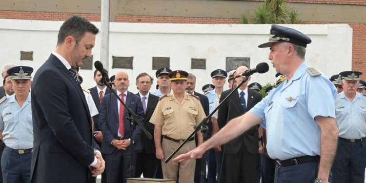 El Congreso observa al Ministerio de Defensa: crisis de obra social, cierre de fábricas y operativos civiles