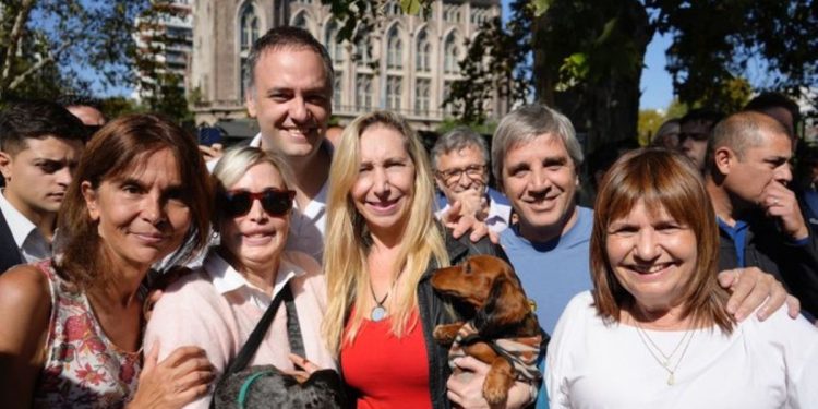 El Gobierno juega a fondo: Karina Milei, Luis Caputo y Patricia Bullrich hicieron campaña por Manuel Adorni