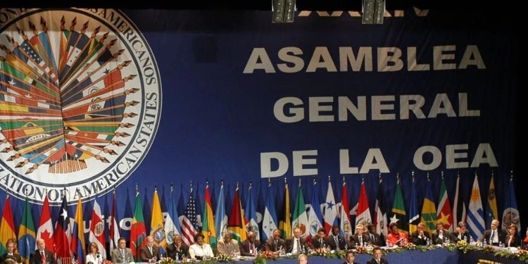 El secretario general de la OEA aseguró que tiene pruebas suficientes para enjuiciar a Nicolás Maduro