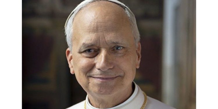 El Vaticano publicó el retrato oficial del papa León XIV