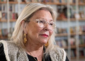 Elisa Carrió acusó al Gobierno de Milei de “abandono deliberado” del Hospital Garrahan