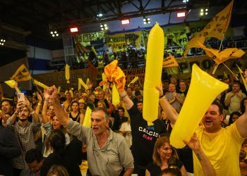 En su último discurso, Lospennato insistió con Ficha Limpia: «Podemos lograrlo desde el voto, elijan gente decente»