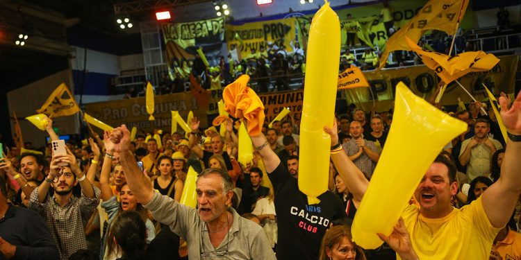 En su último discurso, Lospennato insistió con Ficha Limpia: «Podemos lograrlo desde el voto, elijan gente decente»