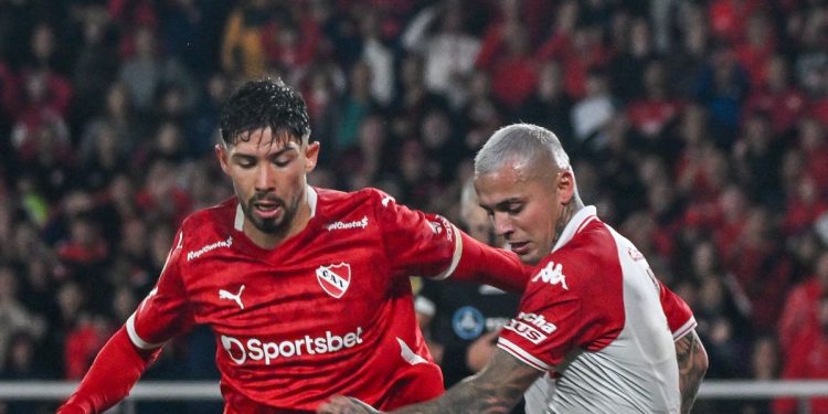 En un partido para el infarto, Huracán ganó por penales y jugará la final del Apertura