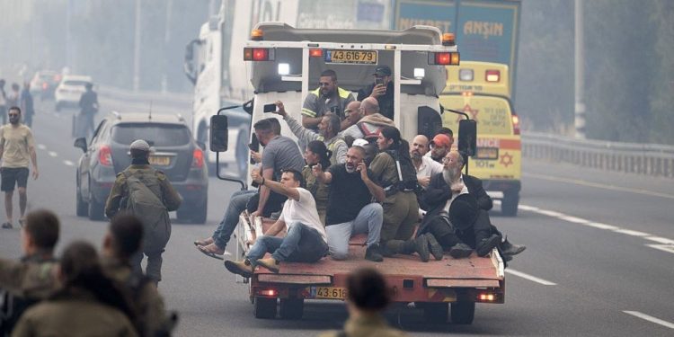 Fuertes incendios forestales en Jerusalén: hay heridos y miles de evacuados