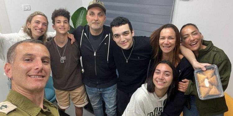 Guerra en Gaza: Hamas liberó al soldado estadounidense-israelí, Edan Alexander