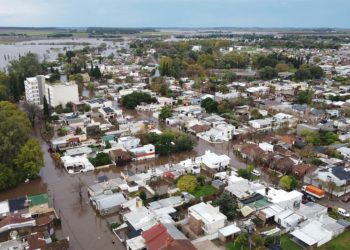 Kicillof le reclama a Milei el envío del fondo para catástrofes por las inundaciones