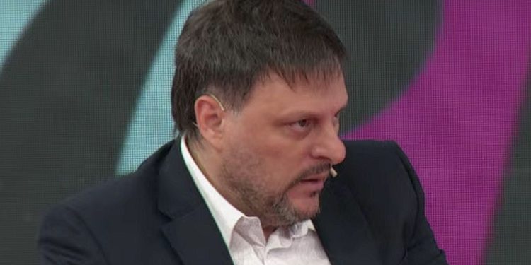 Leandro Santoro: “Esta elección es una oportunidad para también ponerle un límite a Javier Milei”