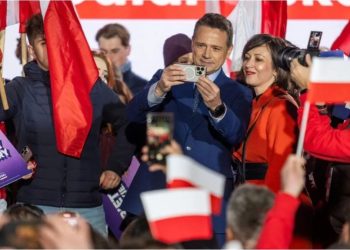 Polonia define su rumbo entre Europa y el nacionalismo en una reñida elección presidencial