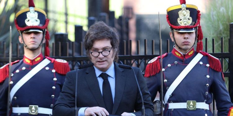 Por sus dichos sobre Malvinas, Javier Milei fue declarado “persona no grata” en Bariloche