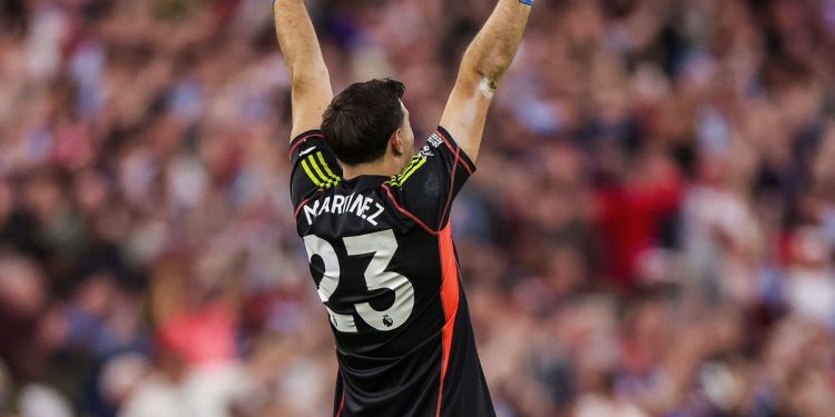 Premier League: Aston Villa y Chelsea ganaron y siguen en la pelea por la Champions