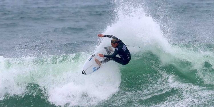 Quiénes son los nuevos campeones del surf argentino: el crecimiento del deporte en el país