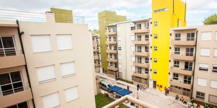 Revés judicial para el gobierno de Javier Milei: la Justicia frenó la eliminación del Fondo de Integración Socio Urbana