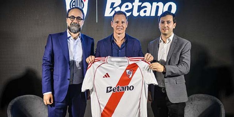 River presentó el nuevo main sponsor para su camiseta: acuerdo histórico con Betano
