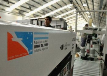 Tierra del Fuego: gremios paralizaron fábricas en rechazo a la baja de aranceles a productos electrónicos importados