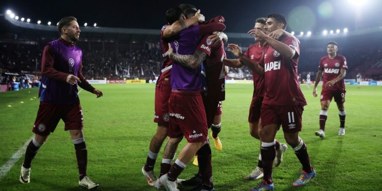 Tras la eliminación ante Boca, Lanús se metió en octavos de la Sudamericana