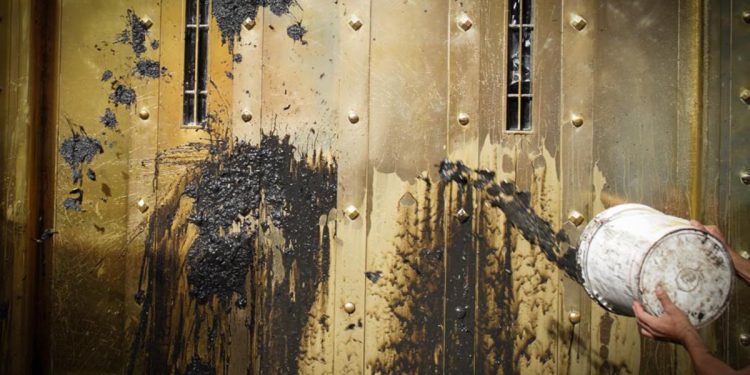 Vecinos de barrios populares reclaman por la continuidad de las obras