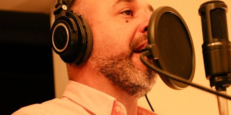 Tincho Ascúa, con un chamamé, llamó a limpiar Corrientes