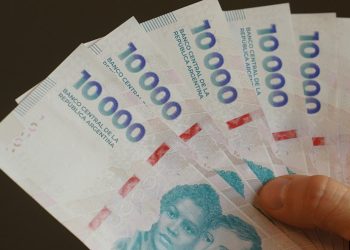 El salario cayó tres meses seguidos y se acabó la recuperación de la era Milei